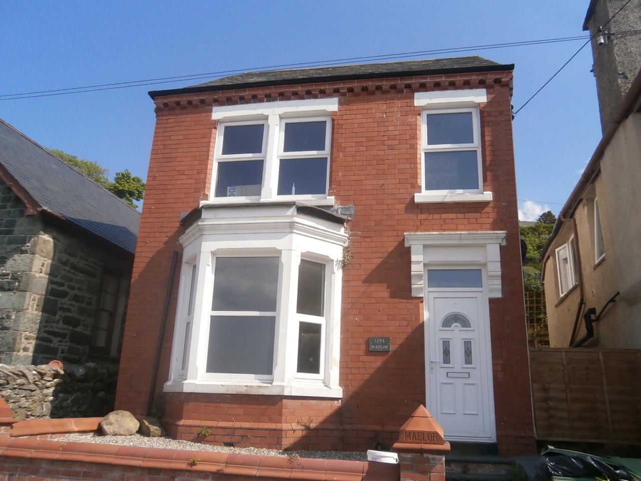 Tom Parry High Street, Harlech